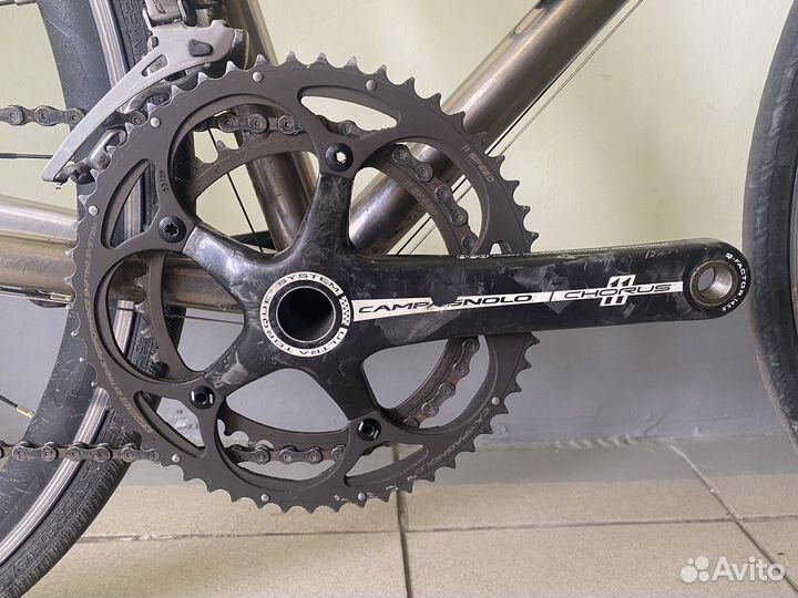 Шоссейный велосипед на титановой раме