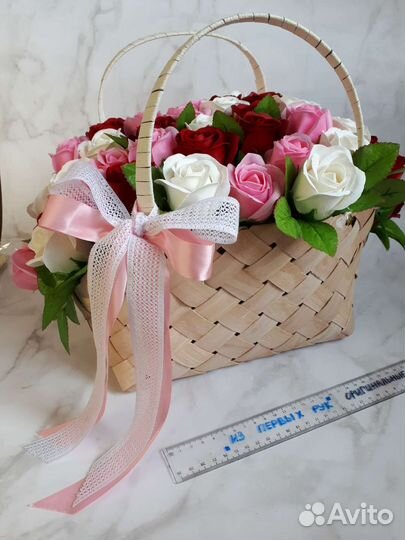 Букет из 43 мыльных роз корзина 1 сентября учителю