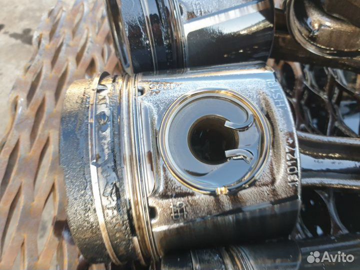 Поршень с шатуном в сборе Daf Xf 105 paccar