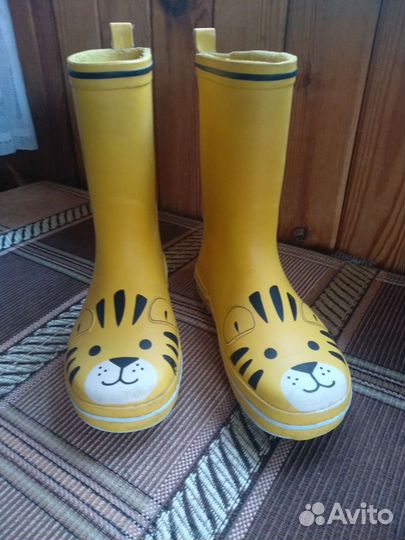 Резиновые сапоги