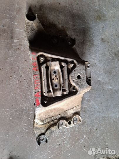 Кронштейн АКПП Audi A6 C6