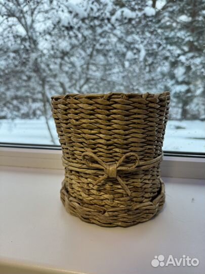 Корзинка (кашпо ) плетеная