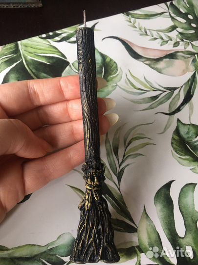 Ведьмина метла свеча