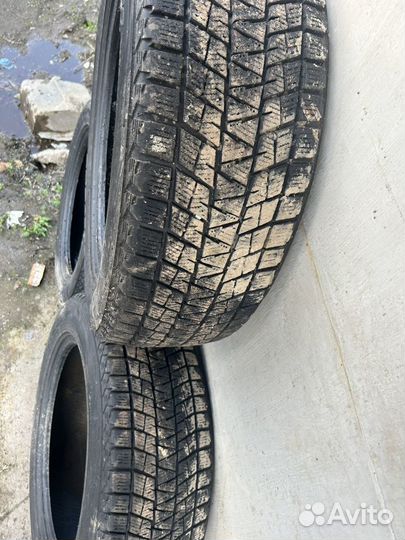 Bridgestone Blizzak DM-V1 215/60 R17 96R