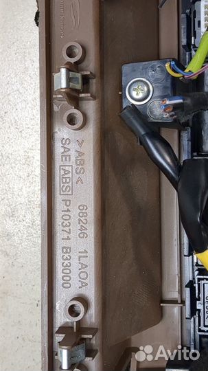 Переключатель отопителя Infiniti QX56, 2011