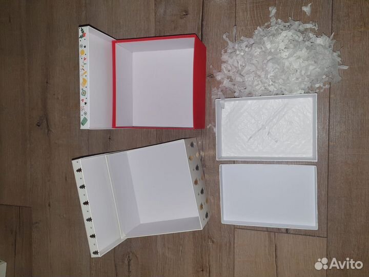 Коробка подарочная новогодняя