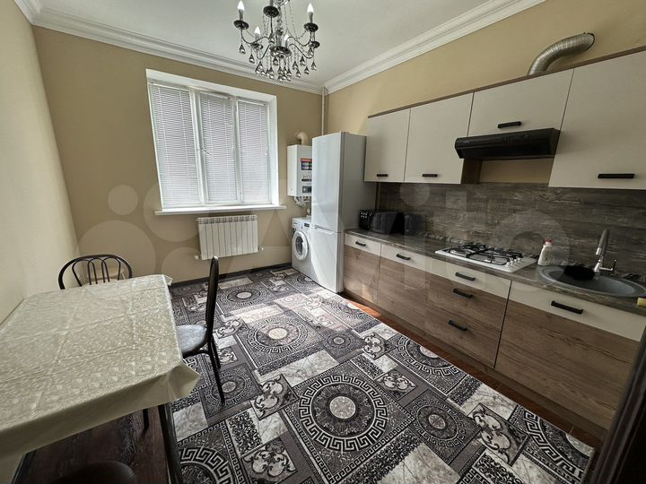 2-к. квартира, 80 м², 4/5 эт.