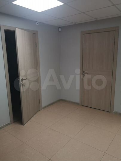 Офис, 295.8 м²