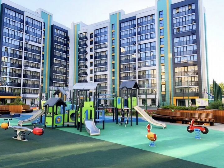 2-к. квартира, 52 м², 1/10 эт.