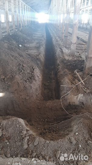 Прокладка водопровода мини эксковатором