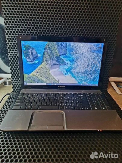 Ноутбук Toshiba satellite L850D-BJS
