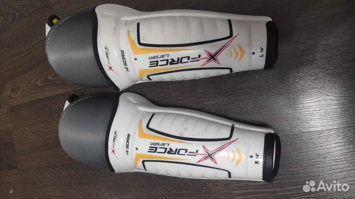 Нагрудник, шорты, щитки и гетры