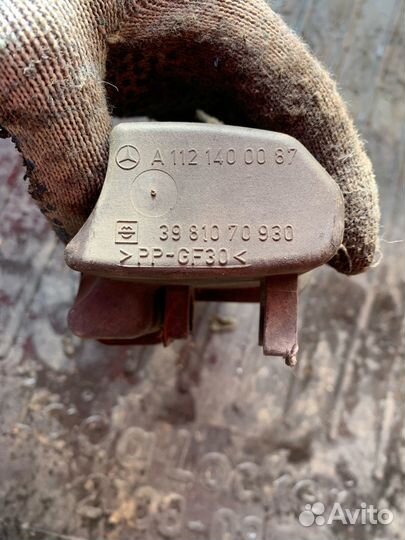 Резонатор воздушного фильтра Mercedes Benz E-Class