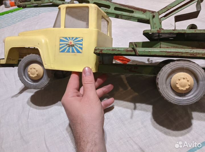 Кран (игрушка металл) СССР