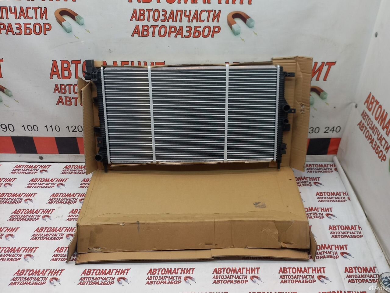 Радиатор охлаждения двигателя Lixiang L8 L9