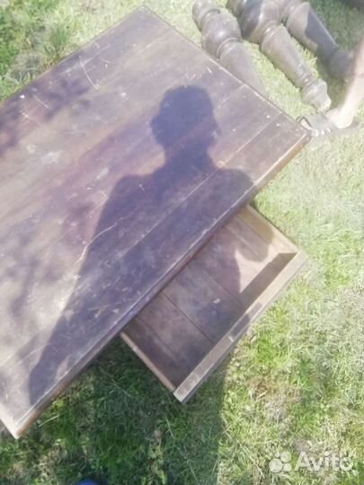 Старинный антикварный стол