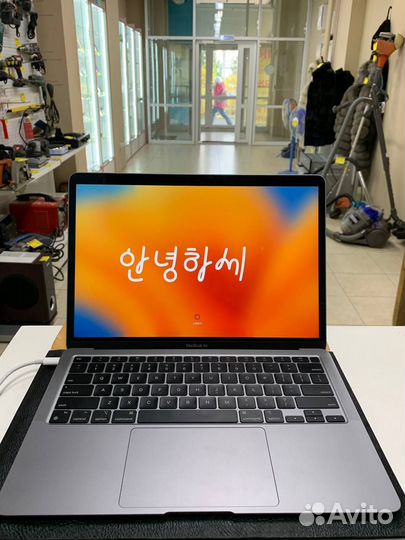 Ноутбук MacBook Air 13 2020 (162)