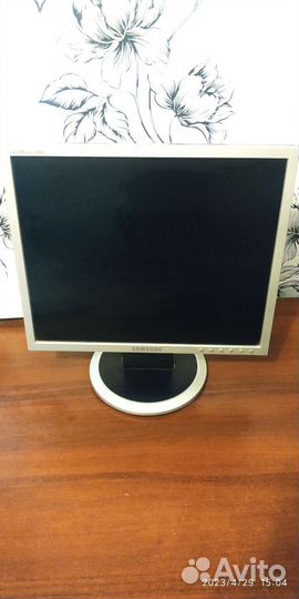 Монитор Samsung 17 дюймов