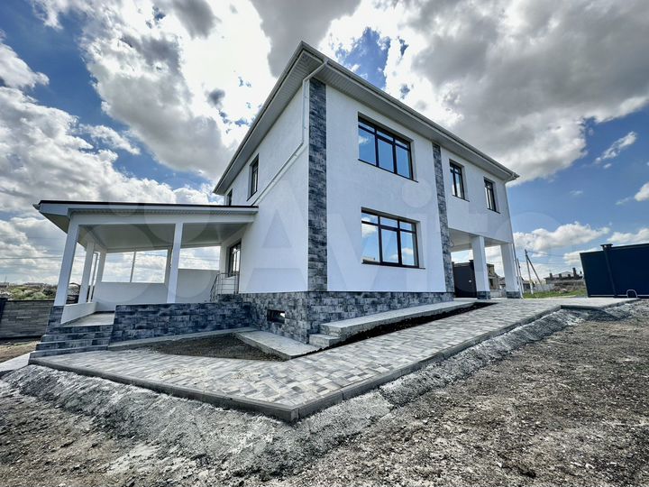 Дом 380 м² на участке 9 сот.