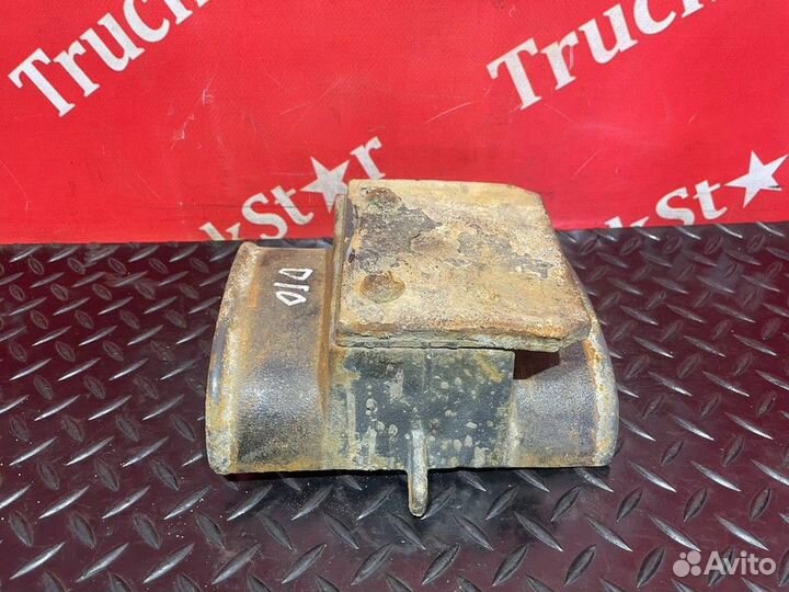 Проставка стремянки задняя правая Daf XF105