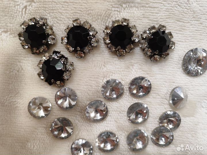 Пуговицы с камнями, стразами, стразы, кристаллы