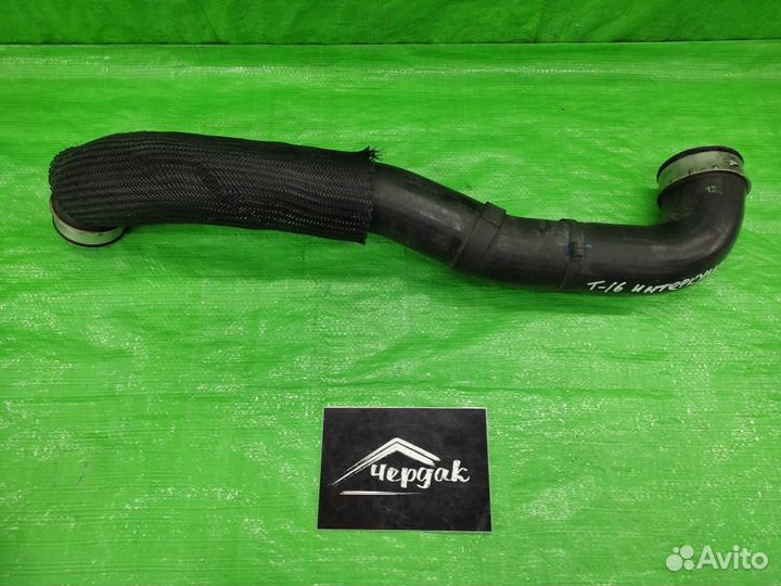 Патрубок интеркулера лев 5.0 TDI AYH Touareg 02-10