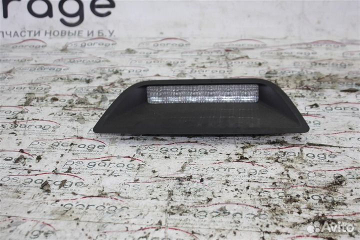 Фонарь задний (стоп сигнал) Nissan Almera G15