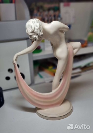 Статуэтка Обнаженная танцовщица