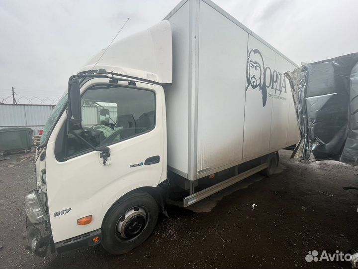 Hino 300 (Dutro), 2020