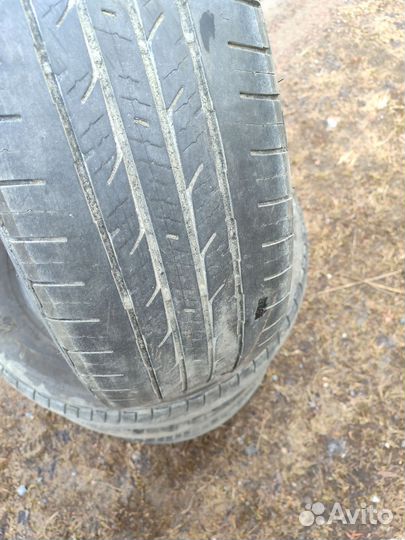 Bridgestone Dueler H/T 843 215/60 R17