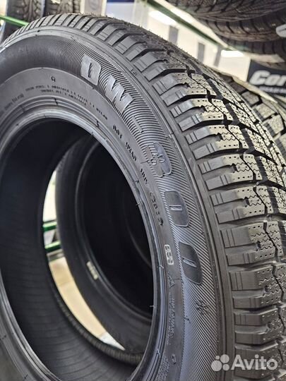 Double Coin DW-300 215/55 R17 98V