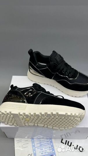 Кроссовки liujo 37