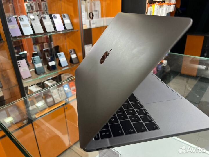 Apple MacBook Pro 13 (i5, 2017)