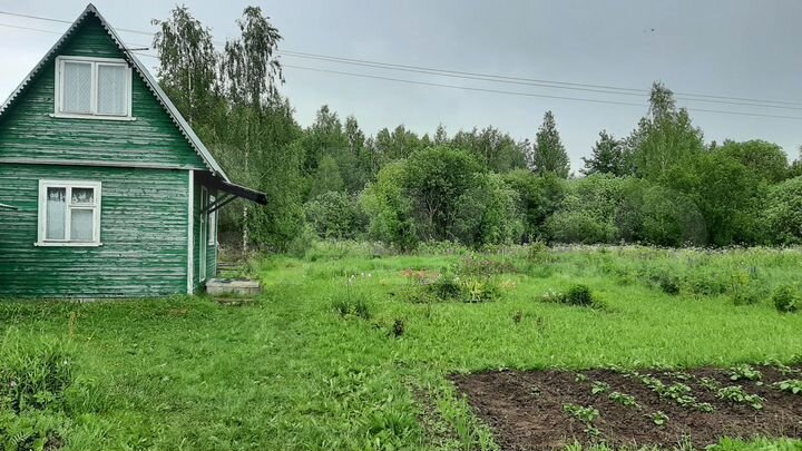 Дача 20 м² на участке 8 сот.