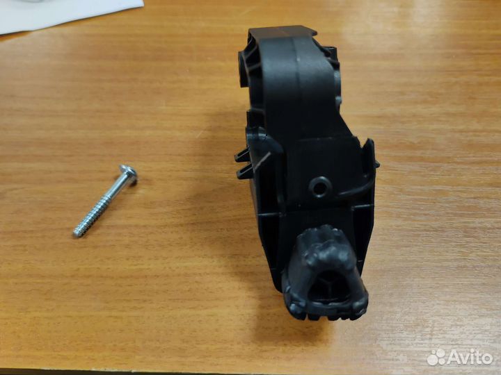 Крепление кассеты радиаторов Mercedes 213 GLC 253