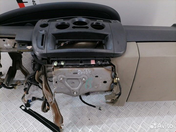 Торпедо (панель передняя) для Renault Scenic 2