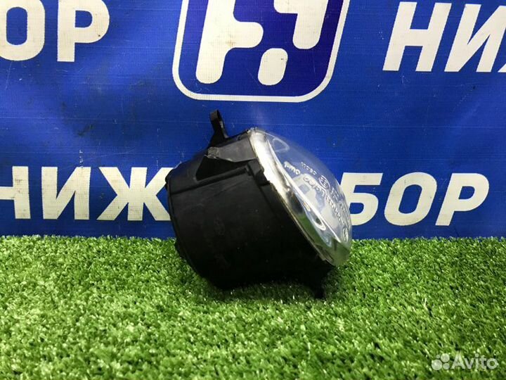 Фара противотуманная передняя левая Toyota Land