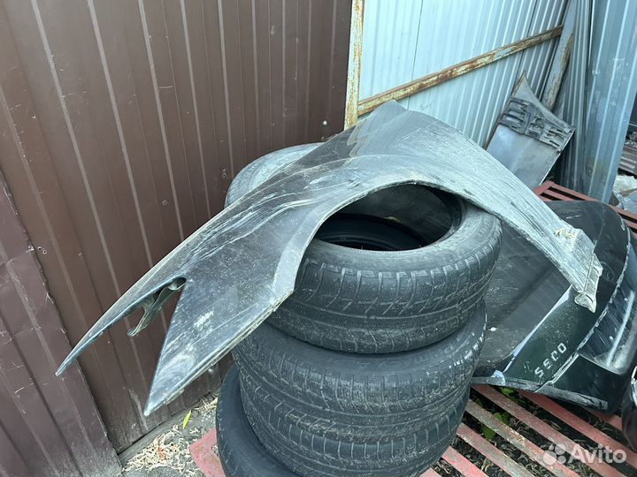 Крыло переднее левое mercedes w221