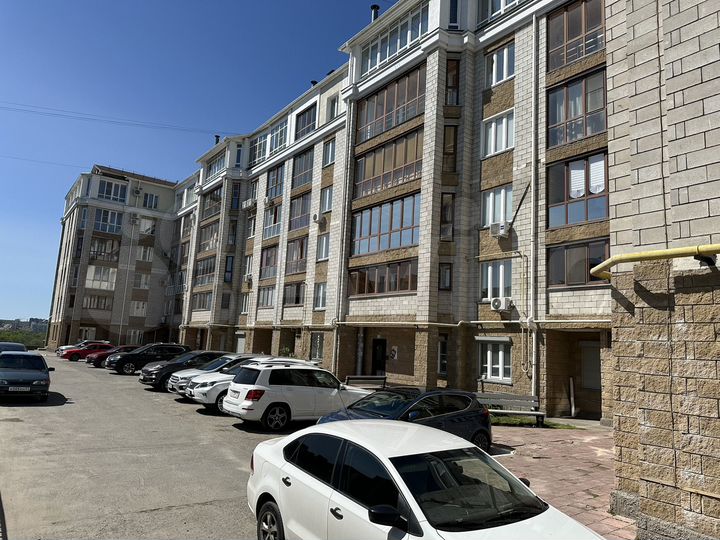 3-к. квартира, 92 м², 2/5 эт.