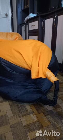 Надувной диван с чехлом