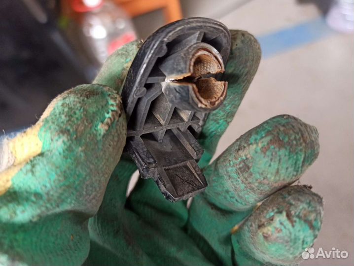 Ручка левая (чёрная) Land Cruiser Prado 120