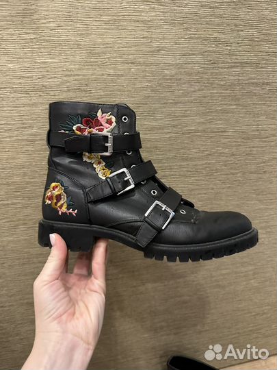 Ботинки By Guess