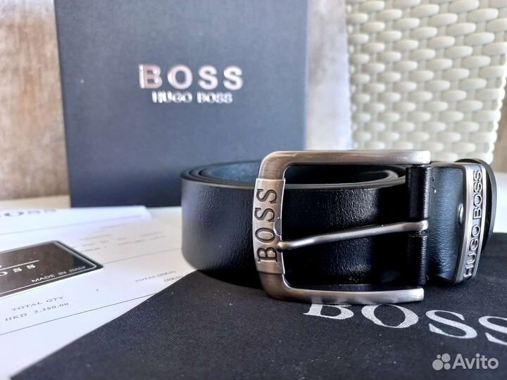 Мужской кожаный ремень черный