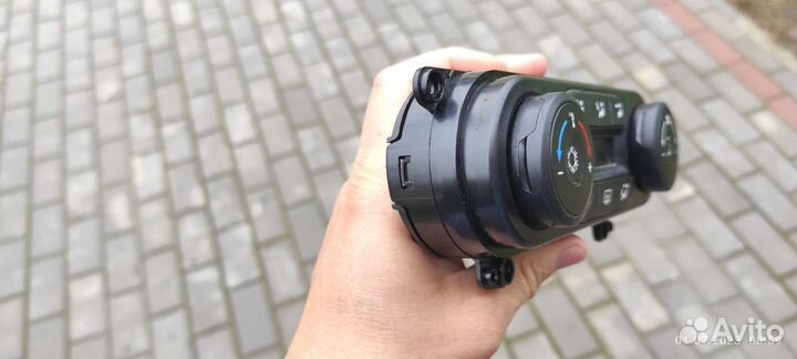 Панель управления климатом LADA vesta