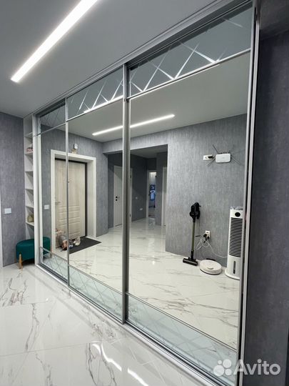 Шкаф с антресолью