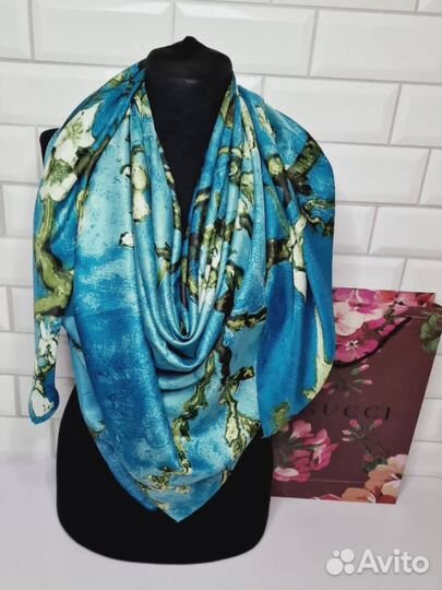 Женский платок на голову и шею шелковый