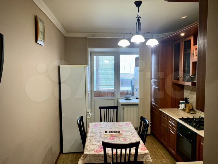 2-к. квартира, 60 м², 2/9 эт.