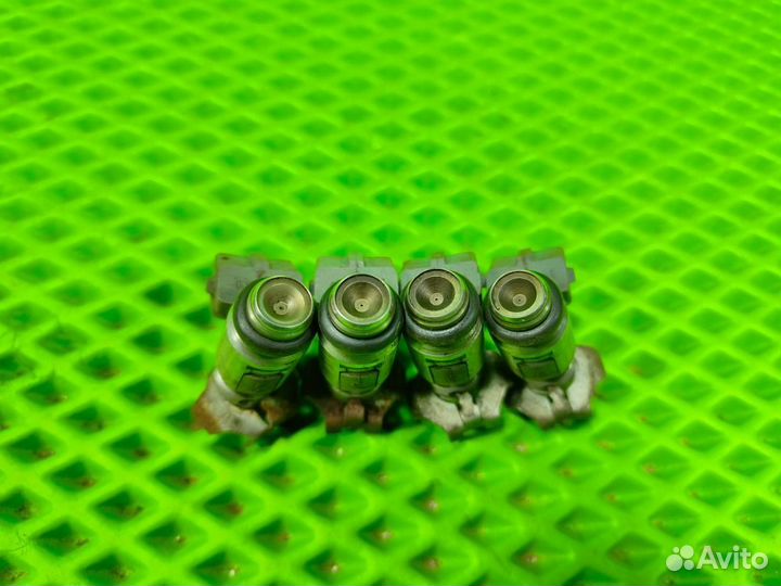 Форсунка топливная 1.6 AEE VW Skoda