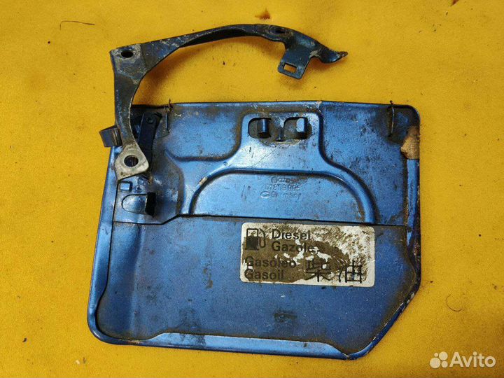 Крышка люка топливного бака Т4