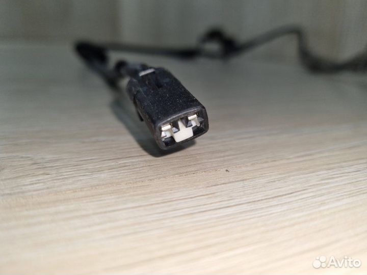 Датчик ABS задний левый Kia Rio 4 FB 1.4